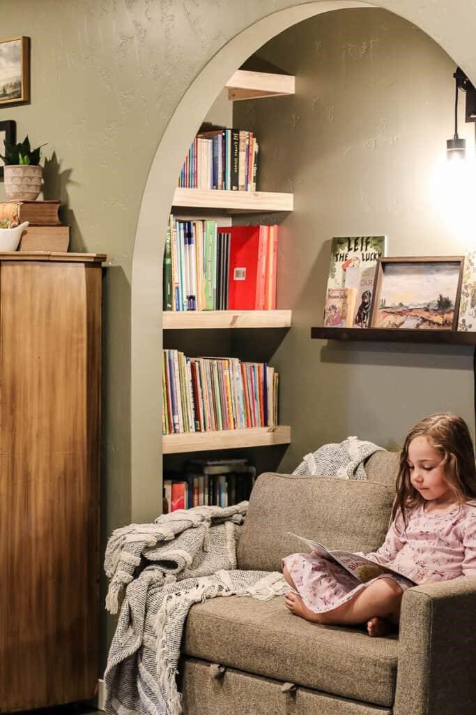 closet in wall arch in bedroom