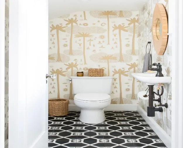 bold wallpaper in bathroom