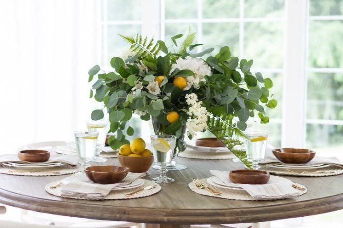 summer dining table decor